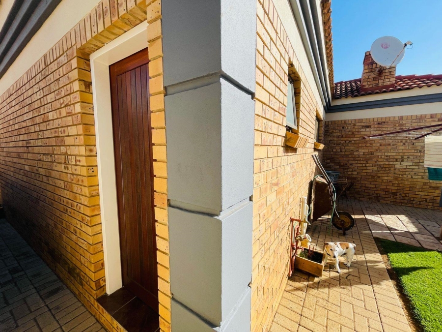 3 Bedroom Property for Sale in Grimbeeck Park North West